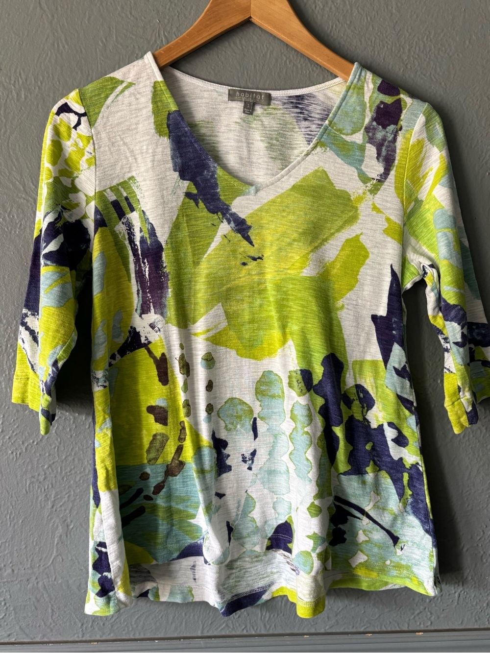 Habitat Abstract Print V-Neck Tee 3/4 Sleeve Cotton Blend Small
